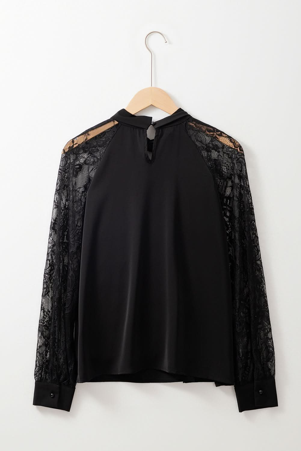 Black Keyhole Neckline Lace Splicing Raglan Sleeve Blouse.