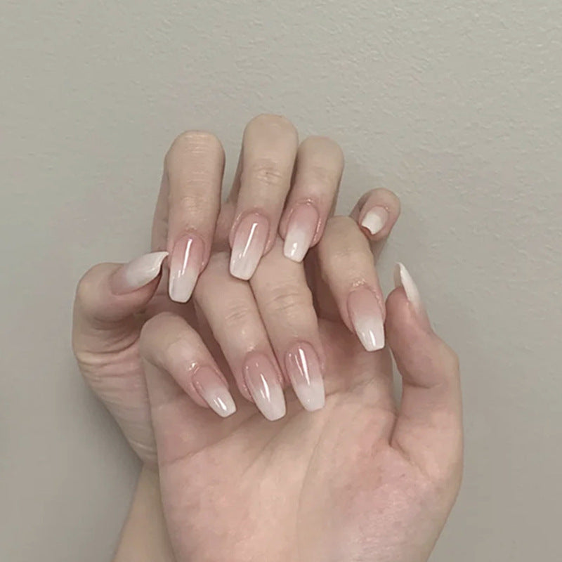 Wearable white gradient false nails