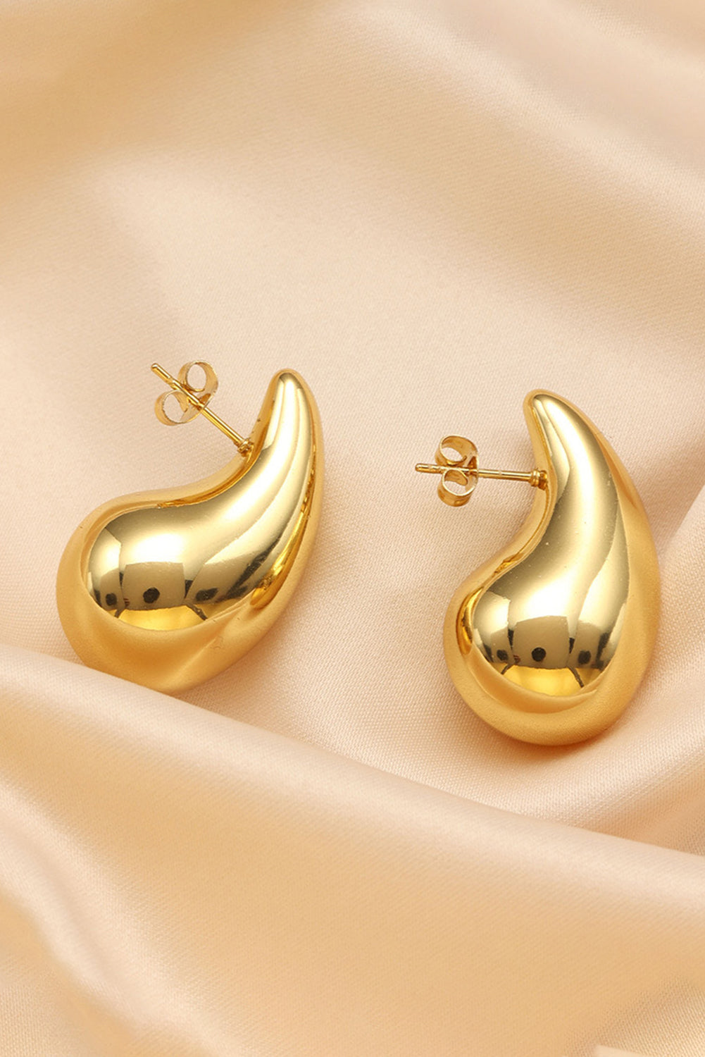 Gold Teardrop Stud Earrings – Elegant Alloy Design