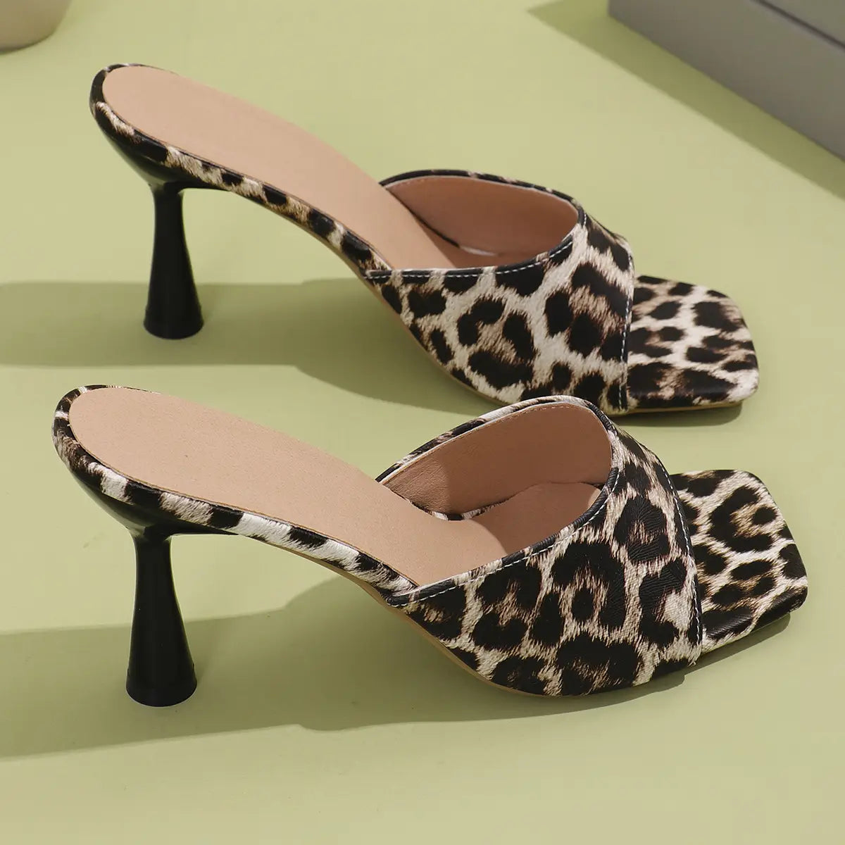 Leopard Print Square Head Sexy One-shaped Outdoor Slippers