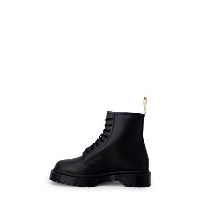 Dr. Martens Boots Black.