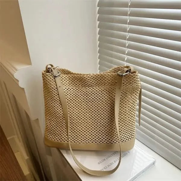 Large Capacity Summer Seaside Vacation Beach Woven Straw Bag.