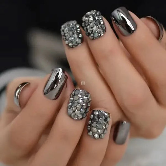 Metal false nails for women.