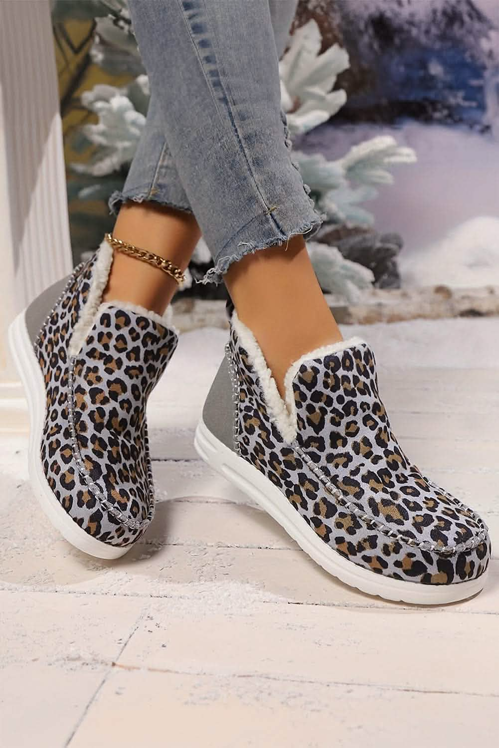 Stylish Boots Cozy Leopard Print Snow Boots: Stylish Warmth for Winter Adventures