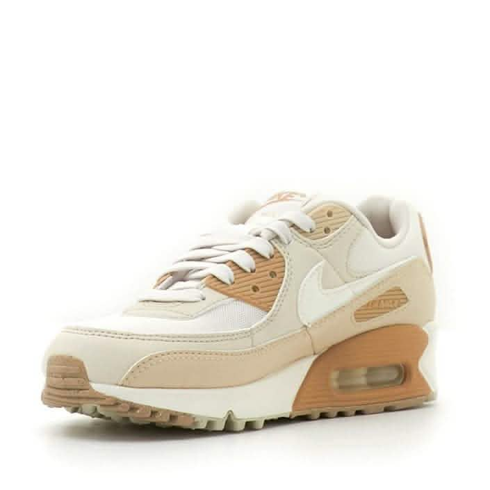 Nike Beige Sneakers for Unmatched Comfort and Versatile Style