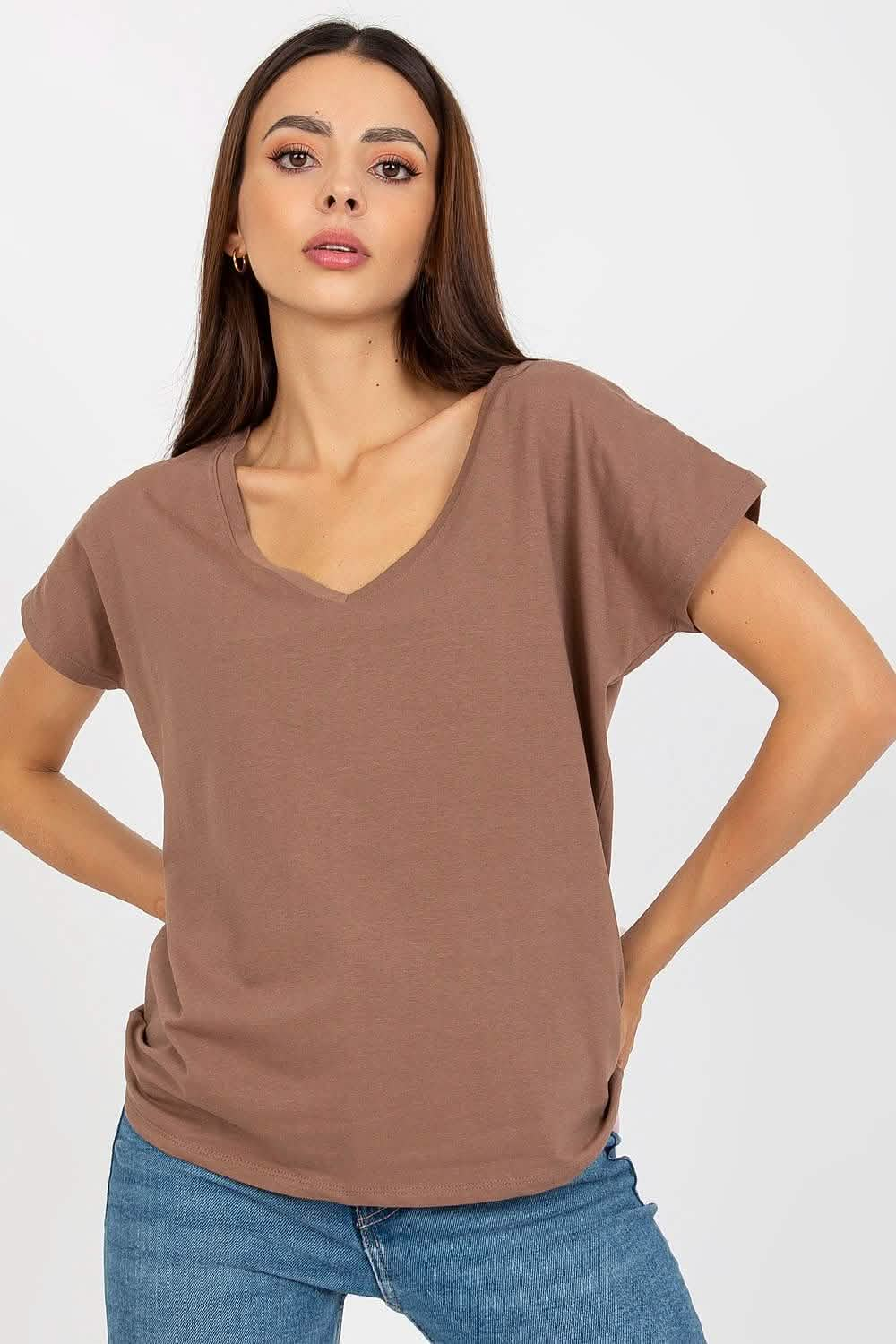 Basic brown v-neck t-shirt with short sleeves.