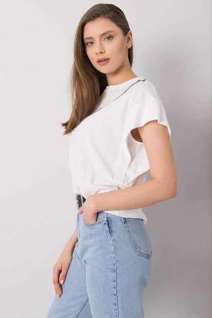 Simple white crew neck t-shirt with short sleeves.