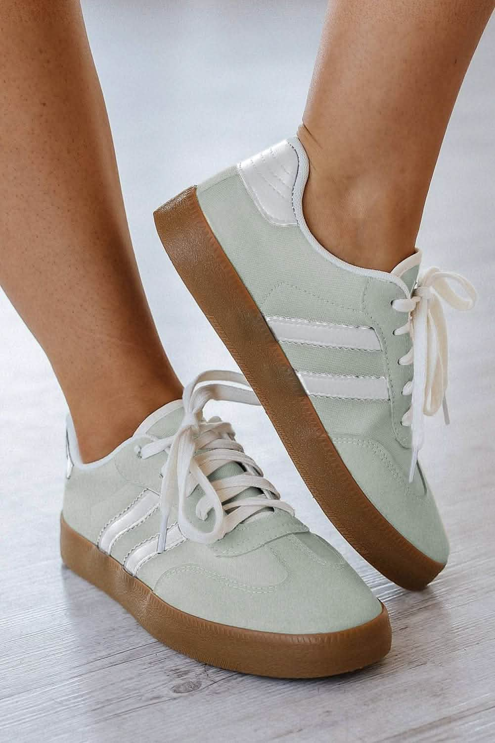 White Striped Lace-up Flat Sneakers for Stylish Everyday Wear