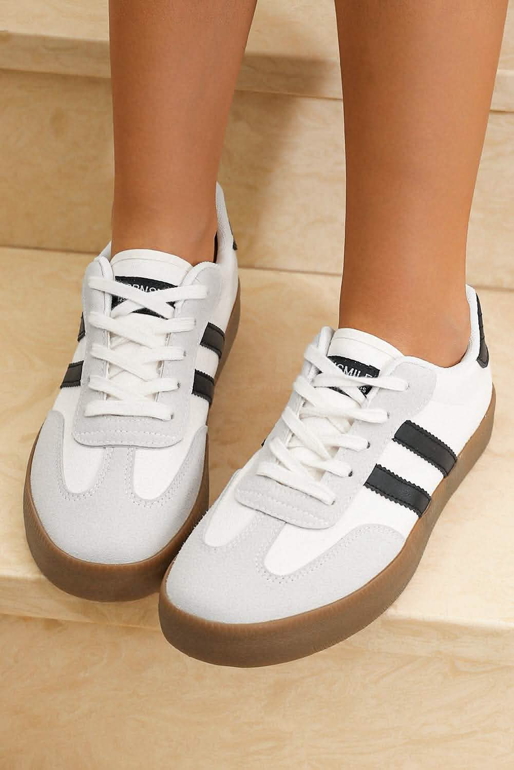 White Striped Lace-up Flat Sneakers for Stylish Everyday Wear